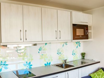 campsite-saksida-mobile-homes-interior-kitchen-fridge-i
