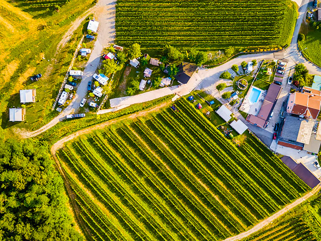 saksida-wine-camping-resort-airview-mini-campsite