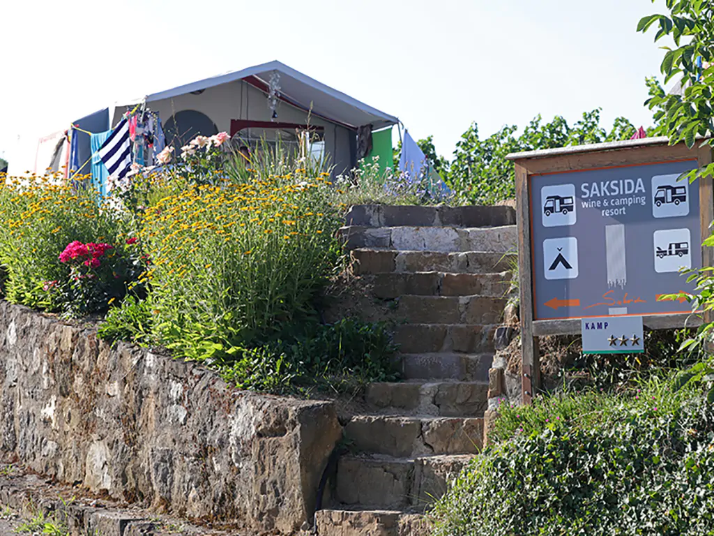 saksida-wine-camping-resort-i