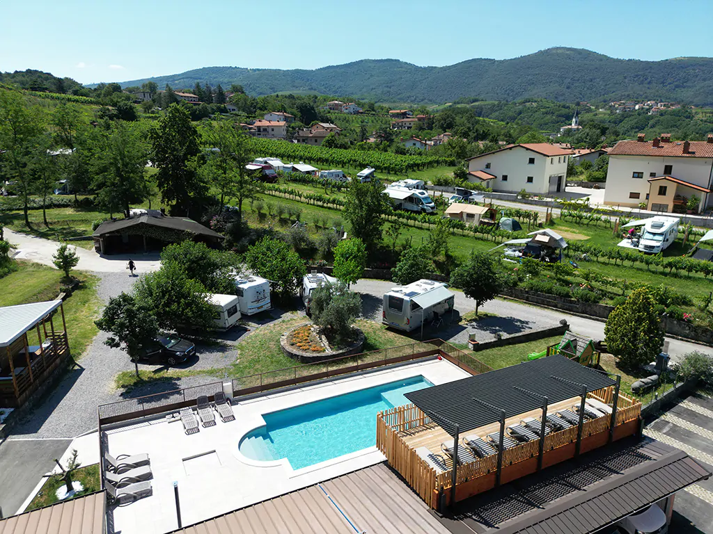 saksida-wine-camping-resort-pool-ii