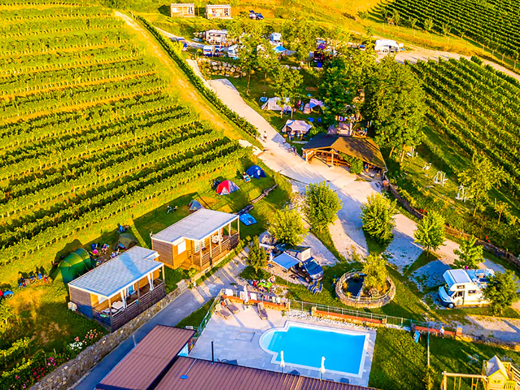 saksida-wine-camping-resort-pool-pitches