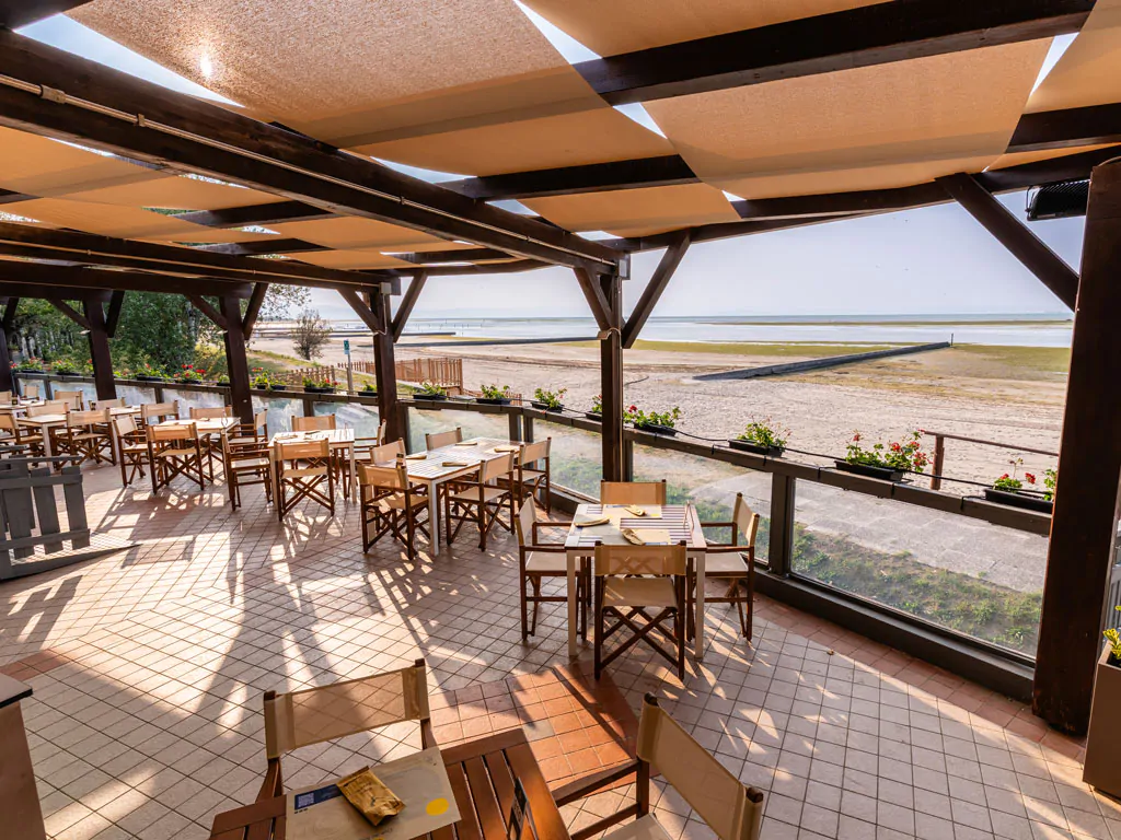 tenuta-primero-gardo-family-collection-beach-restaurant