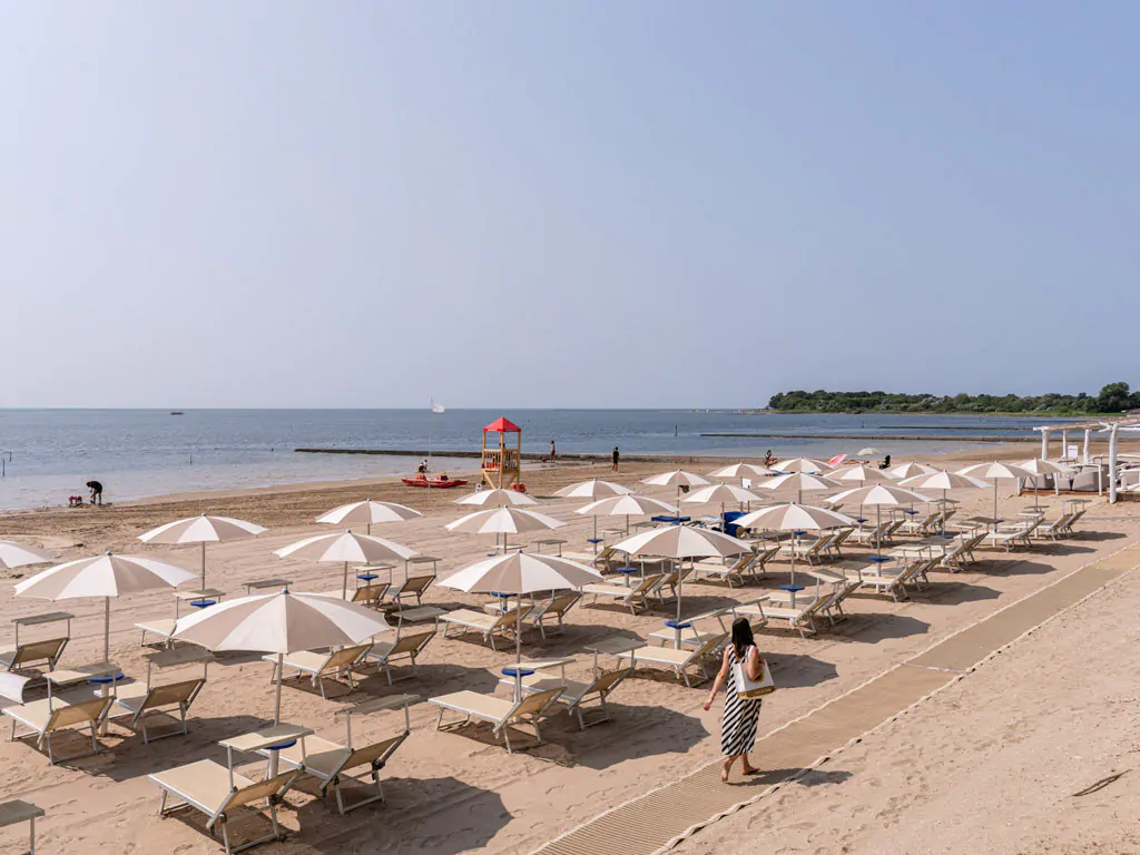 tenuta-primero-gardo-family-collection-beach-sunbeds
