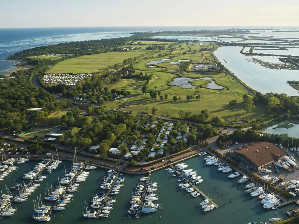 tenuta-primero-gardo-family-collection-marina-view