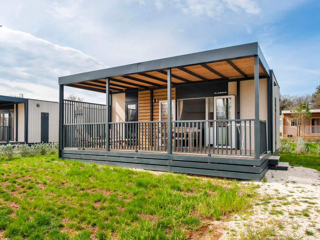 camping-naturist-solaris-casa-pini-mobile-home-luxury-exterior-mobile-home-view