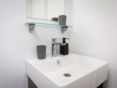 camping-naturist-solaris-casa-pini-mobile-home-luxury-interior-bathroom