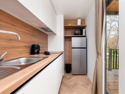 camping-naturist-solaris-casa-pini-mobile-home-luxury-interior-interior-kitchen