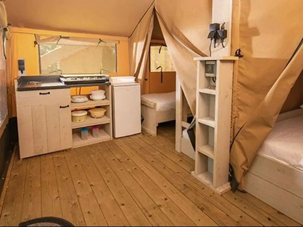 camping-rosapineta-glamping-tent-safari-lodge-ecolodge-interior-living-area