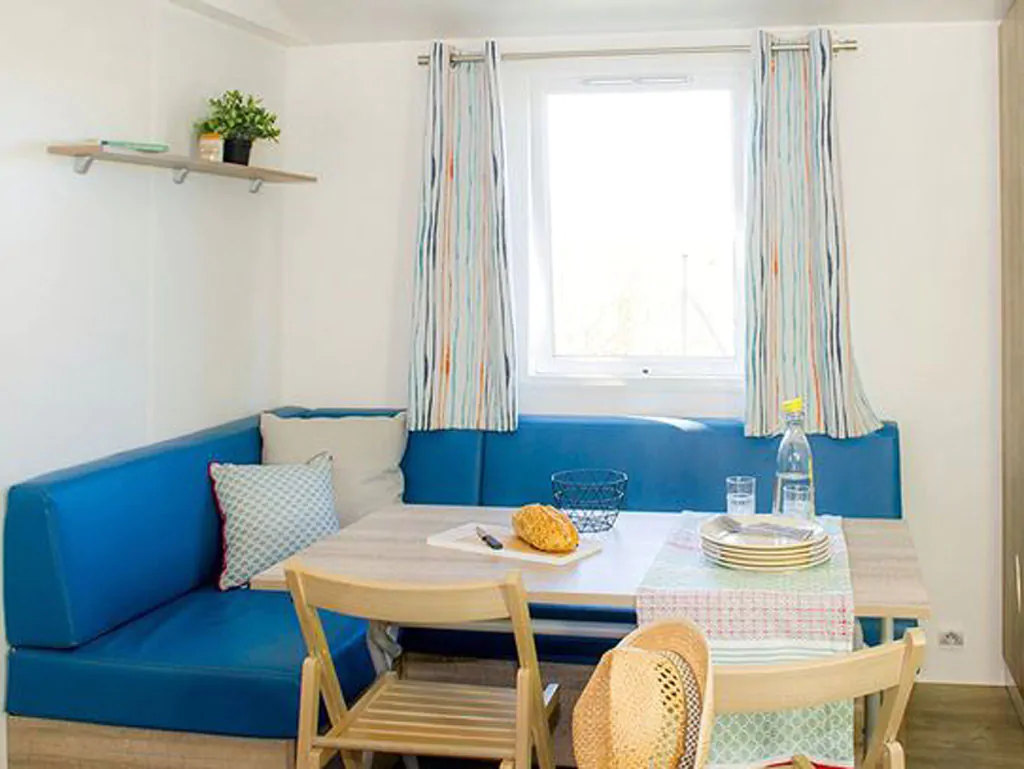 camping-rosapineta-mobile-home-comfort-interior-living-room