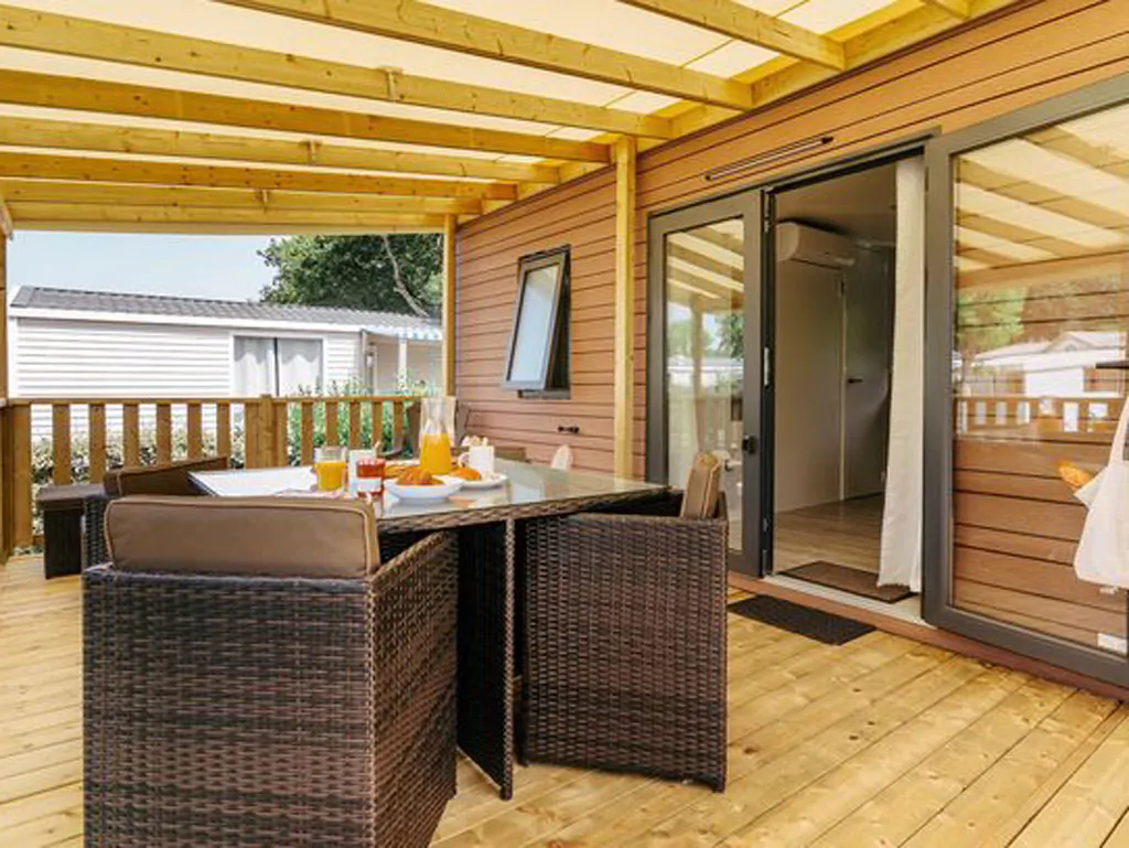 tenuta-primero-mobile-home-premium-for-6-persons-exterior-terrace
