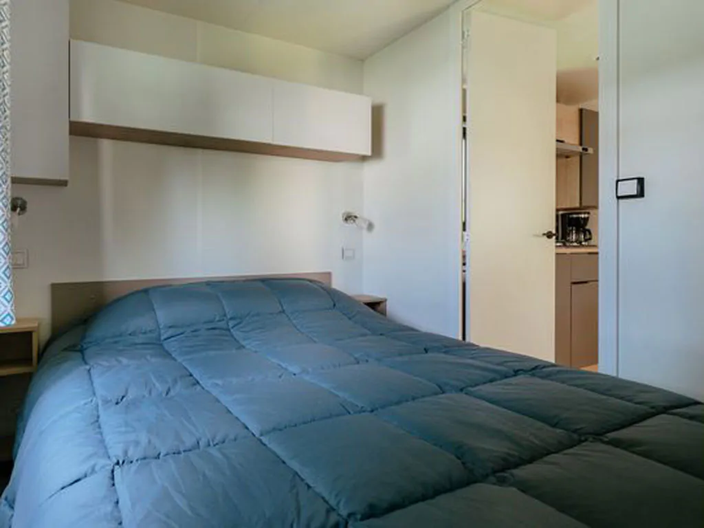 tenuta-primero-mobile-home-premium-for-6-persons-interior-bedroom