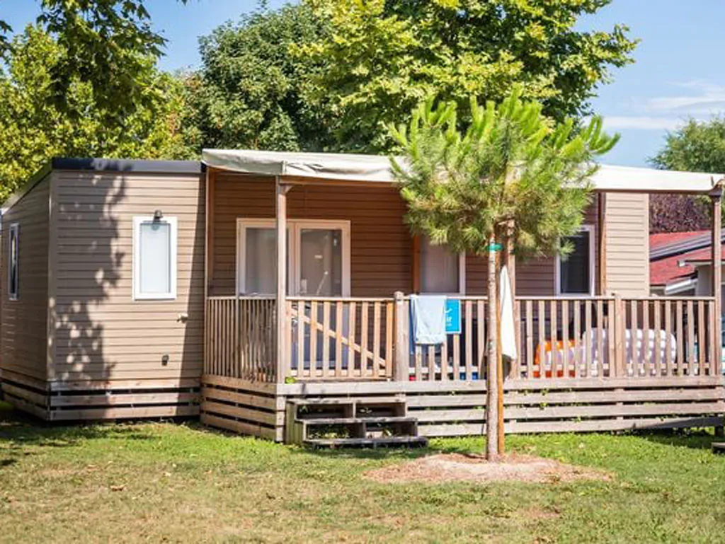 hu-fabulous-village-mobile-home-premium-for-6-persons-exterior-mobile-home-view