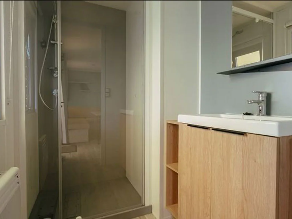 hu-fabulous-village-mobile-home-premium-for-6-persons-interior-bathroom
