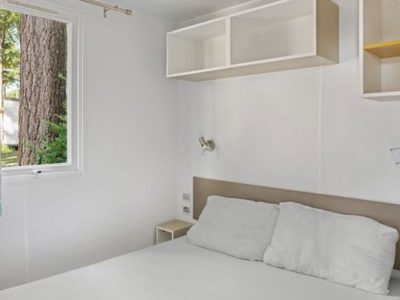 hu-girasole-village-mobile-home-comfort-for-4-persons-interior-bedroom-double-bed