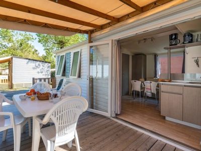 hu-girasole-village-mobile-home-comfort-for-6-persons-exterior-terrace