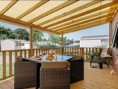 hu-park-albatros-village-mobile-home-premium-for-6-persons-exterior-terrace-view