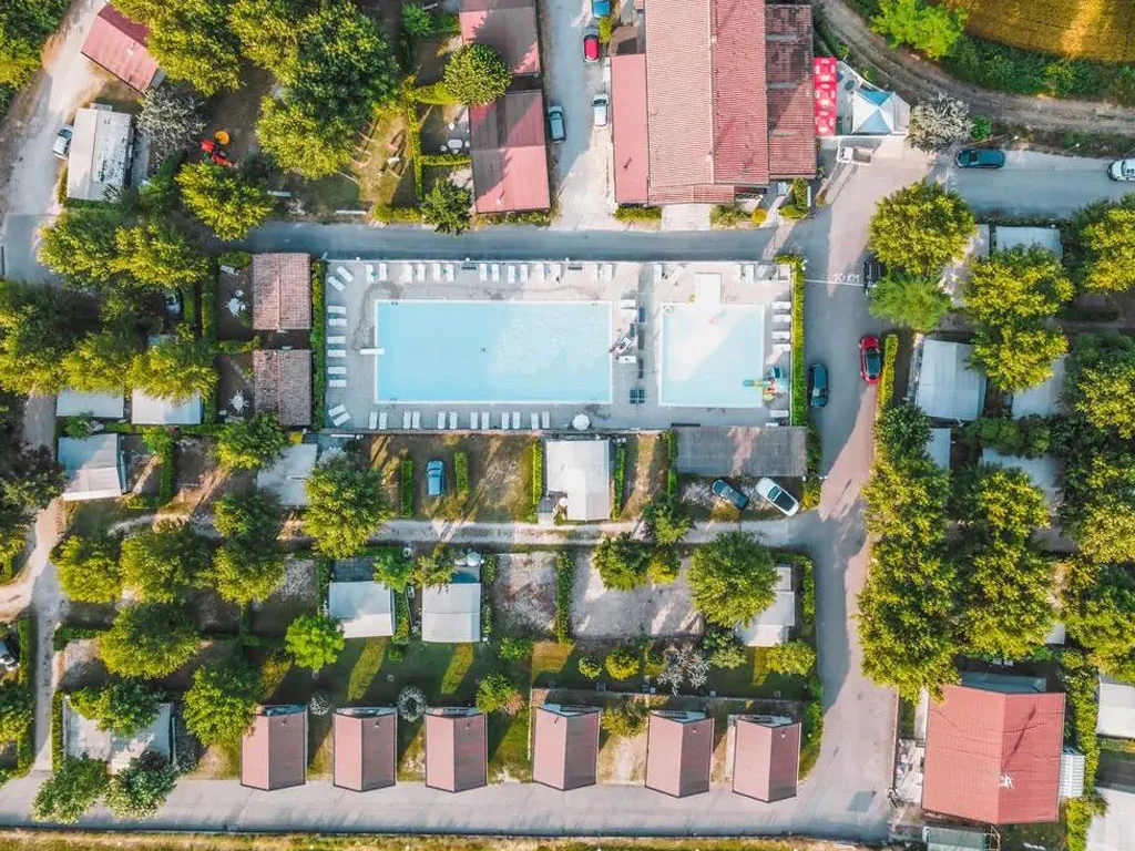 camping-iris-park-lago-di-garda-campsite-air-view
