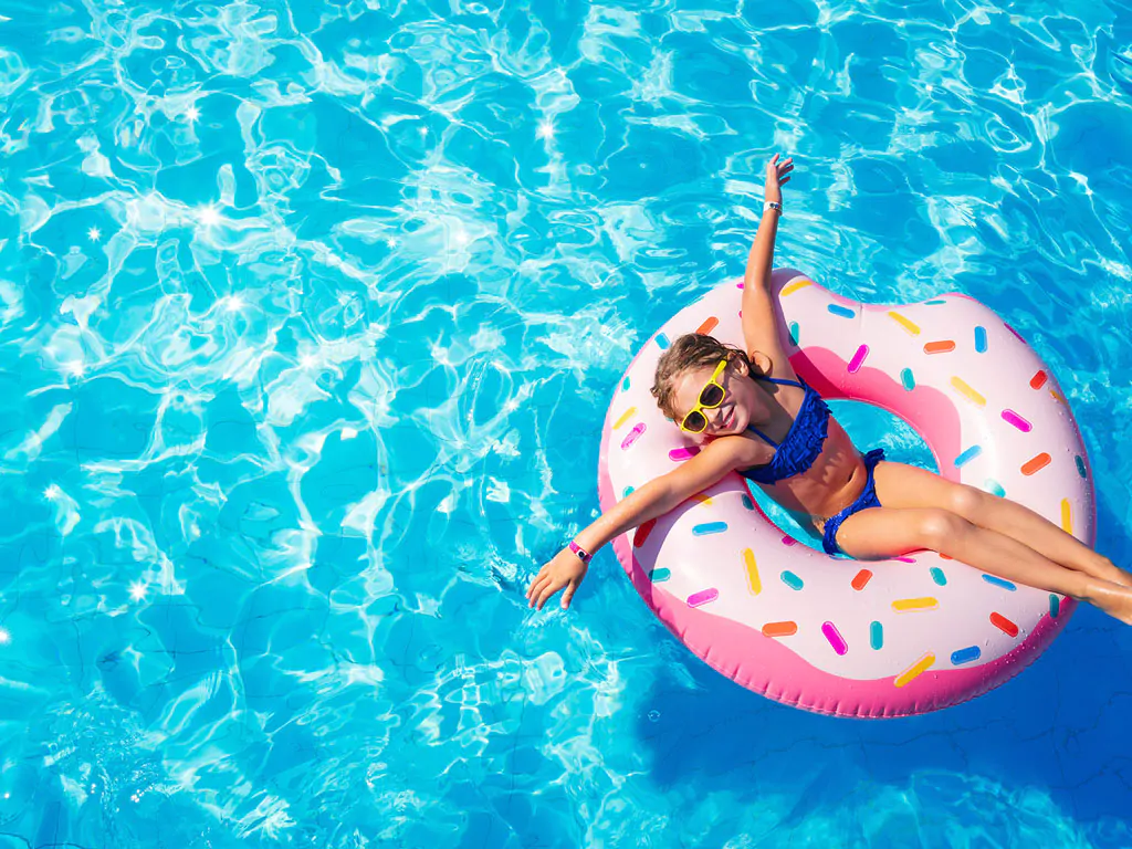 camping-iris-park-lago-di-garda-pool-view-fun