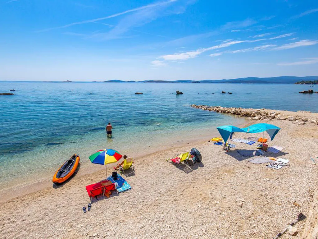 campsite-lavanda-beach-view-and-swimming-area