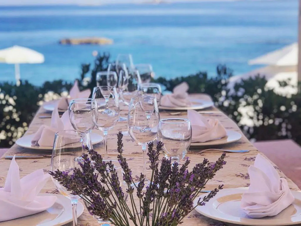 campsite-lavanda-restaurant-terrace-with-view