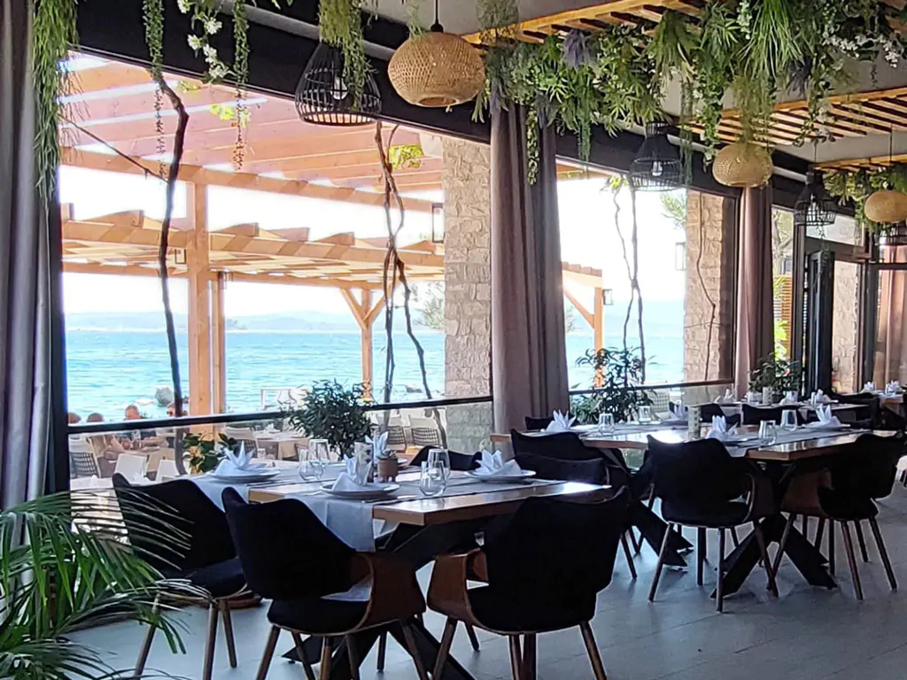 campsite-lavanda-restaurant-terrace