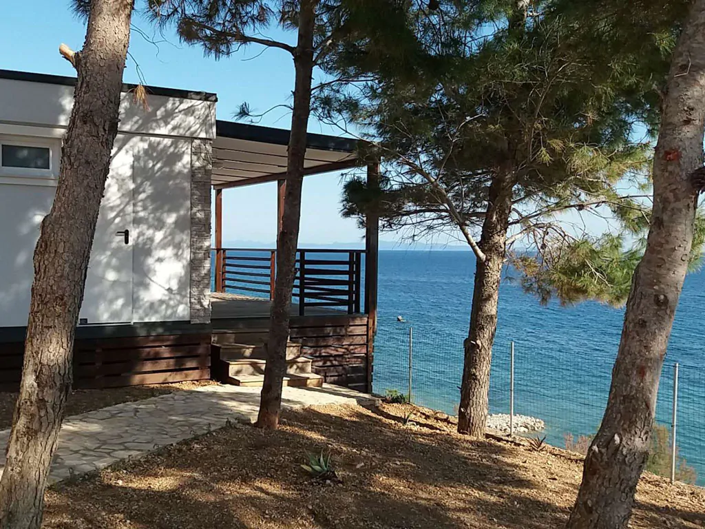 campsite-lavanda-mobile-home-premium-exterior-mobile-home