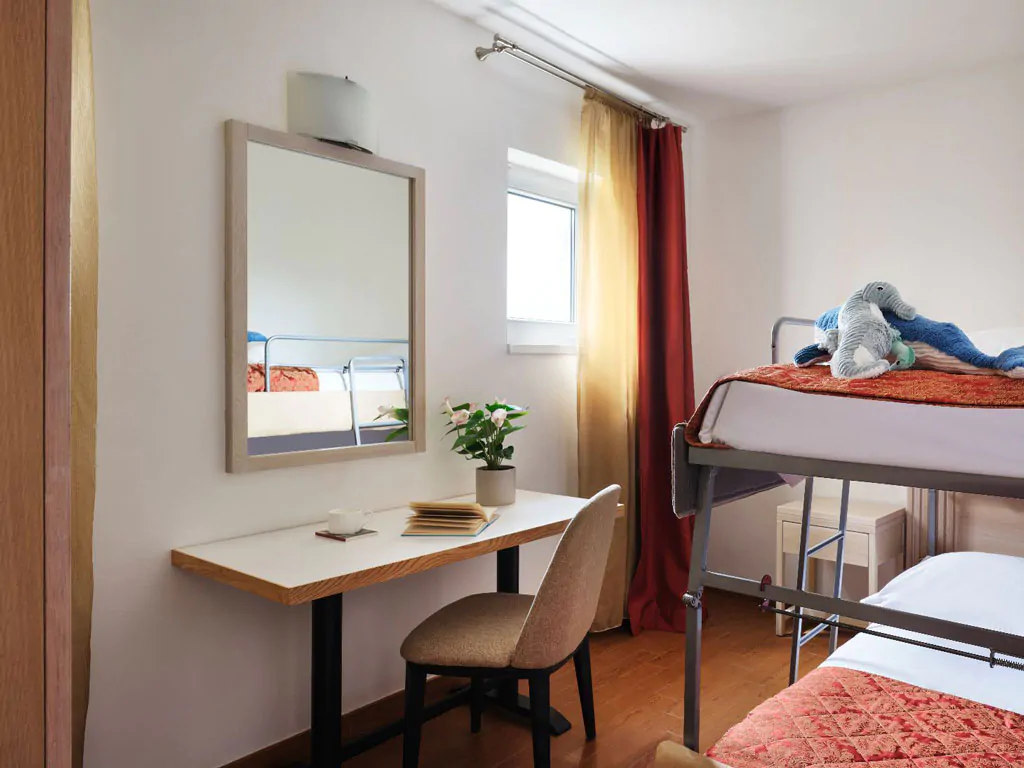 amadria-park-sibenik-apartment-32-interior-bedroom-ii