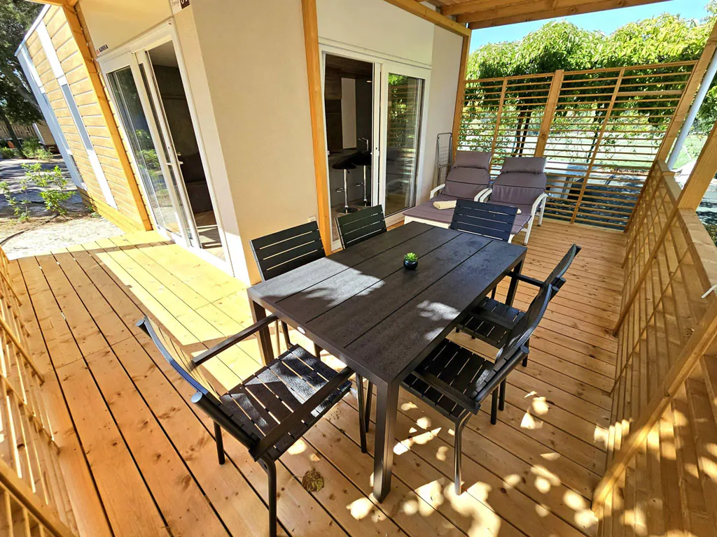 campsite-amadria-park-trogir-mobile-home-family-deluxe-exterior-terrace