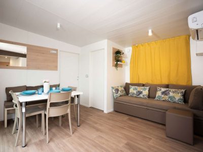 campsite-lavanda-mobile-home-luxury-pool-interior-living-room