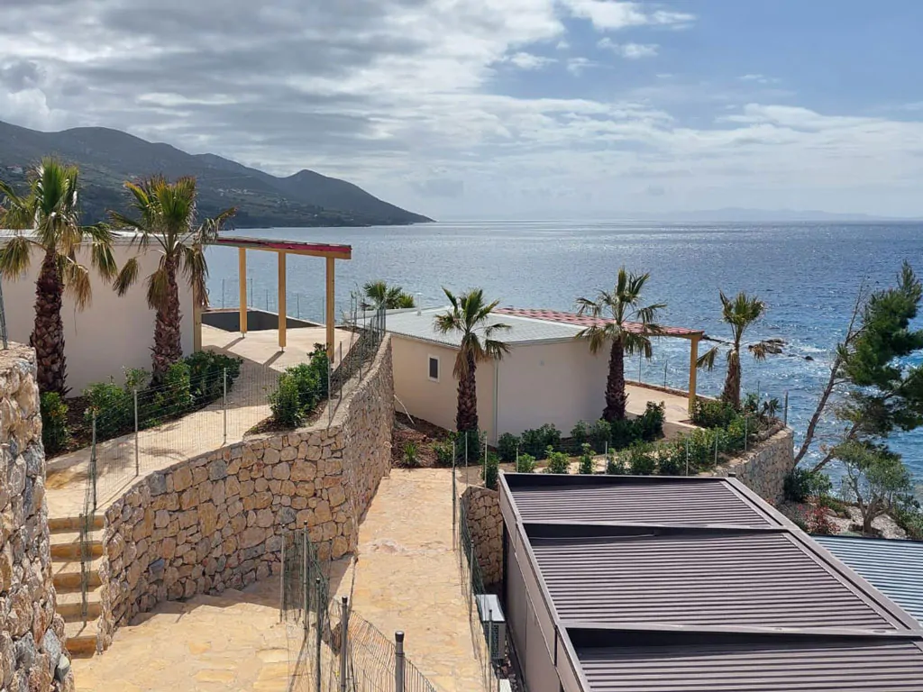 campsite-lavanda-mobile-home-sunset-pool-exterior-view