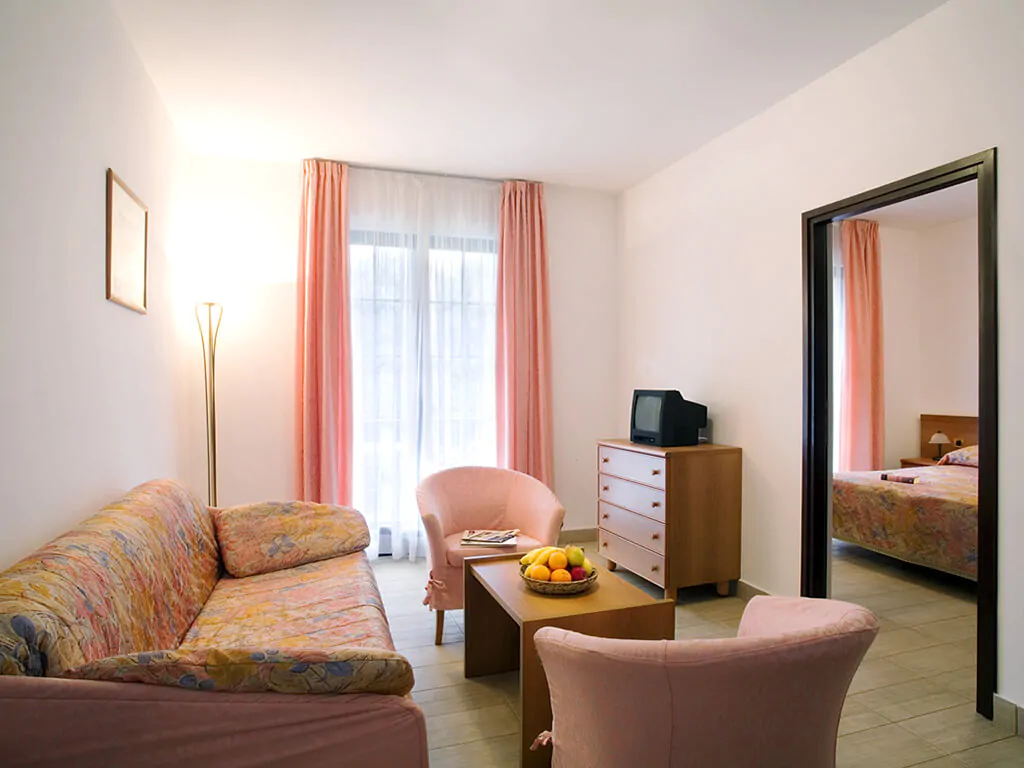 solaris-naturist-camping-resort-superior-suite-seaside-balcony-2