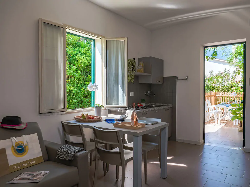 stork-family-collection-bungalow-bilocale-dog-interior-dining-room-view