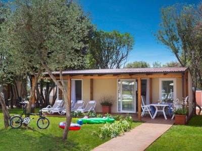 campsite-polari-mobile-home-standard-with-shared-pool-exterior-mobile-home-view
