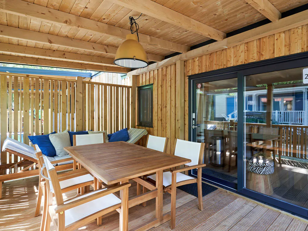 campsite-sun-lodge-katsura-exterior-terrace