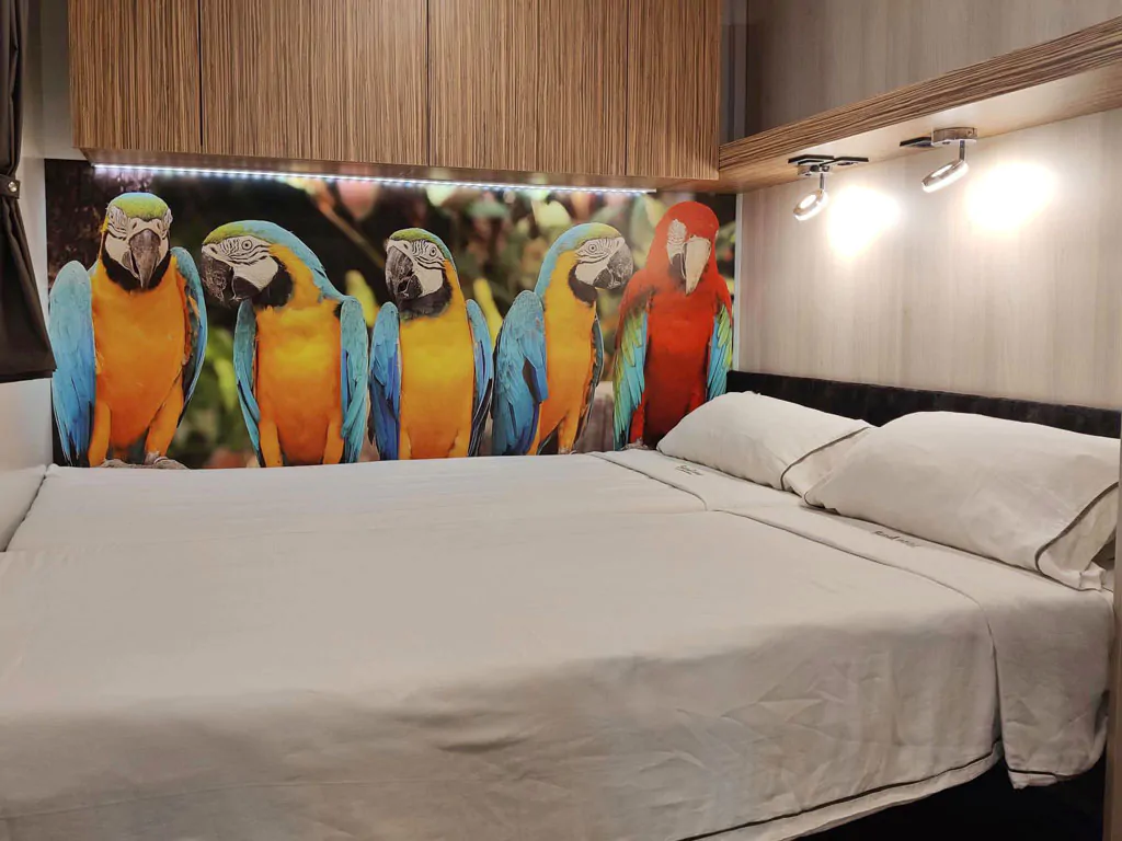 campsite-sun-lodge-katsura-interior-bedroom-double-bed