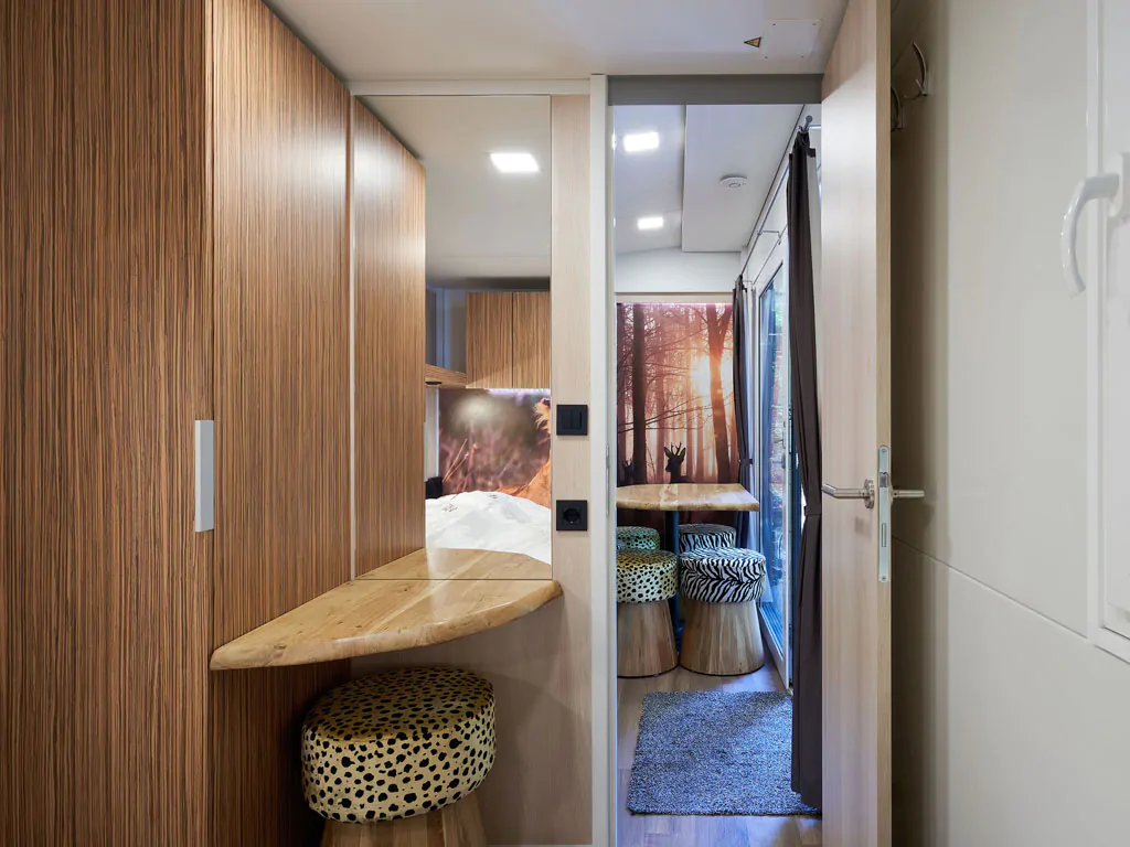 campsite-sun-lodge-katsura-interior-bedroom