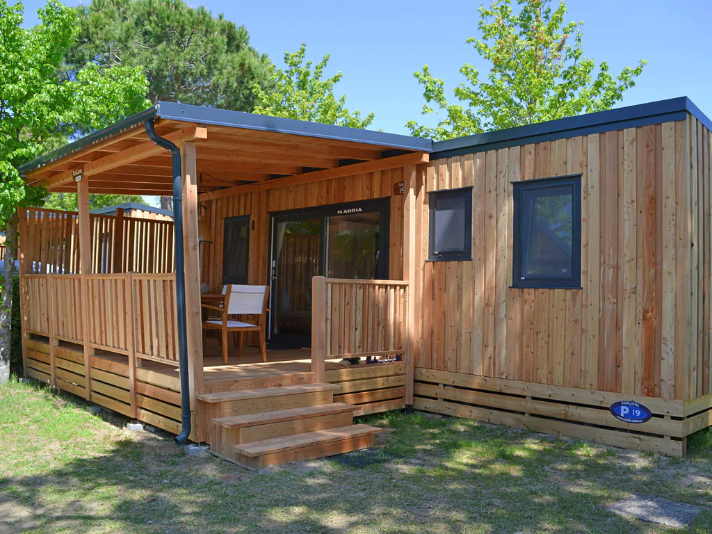 campsite-sun-lodge-sabai-exterior-mobile-home-terrace