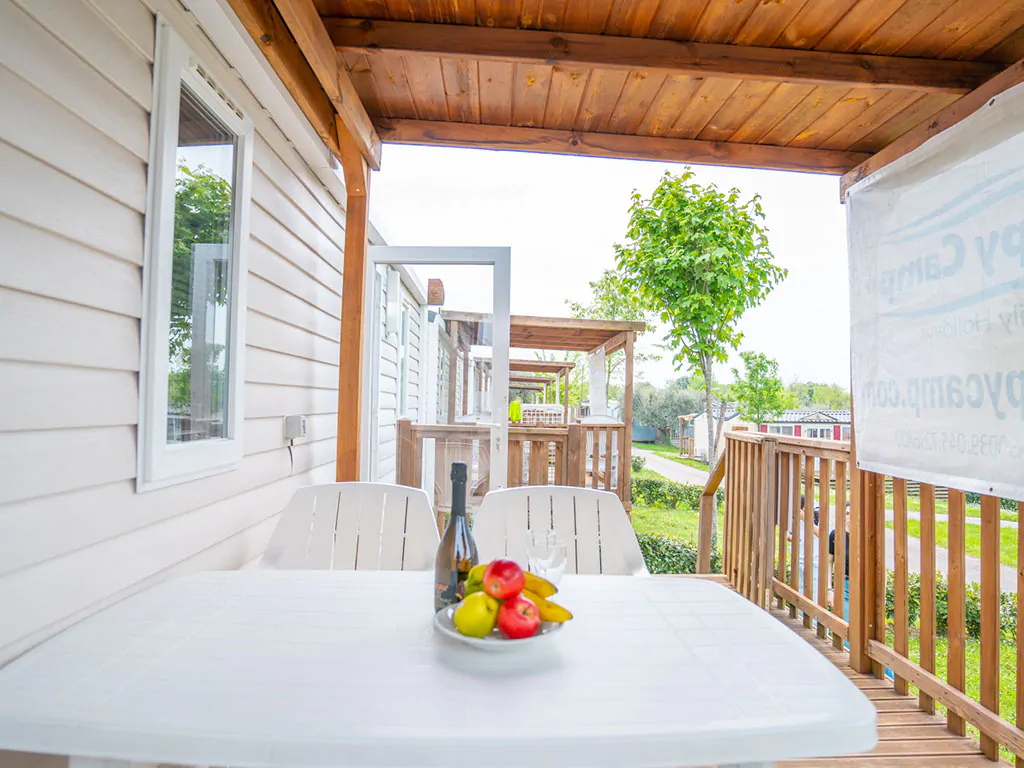 happy-premium-exterier-terace-table