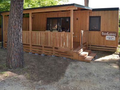 mobile-home-sunlodge-catalpa-exterior-view