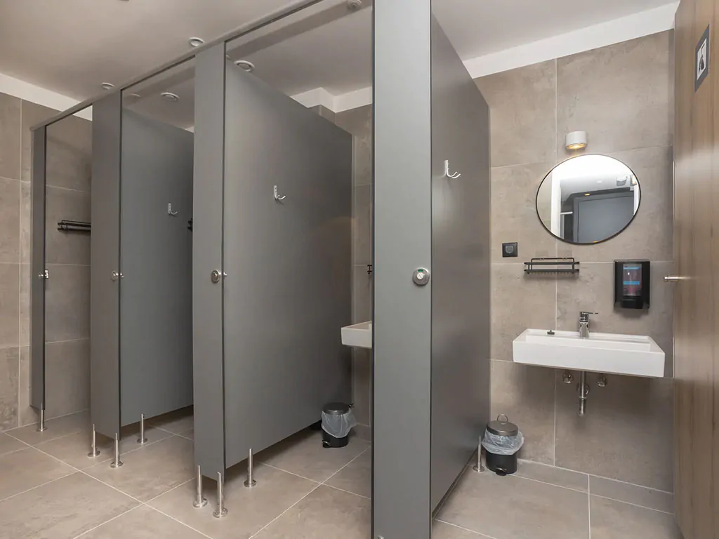 camping-resort-sibenik-bathroom-sinks-2
