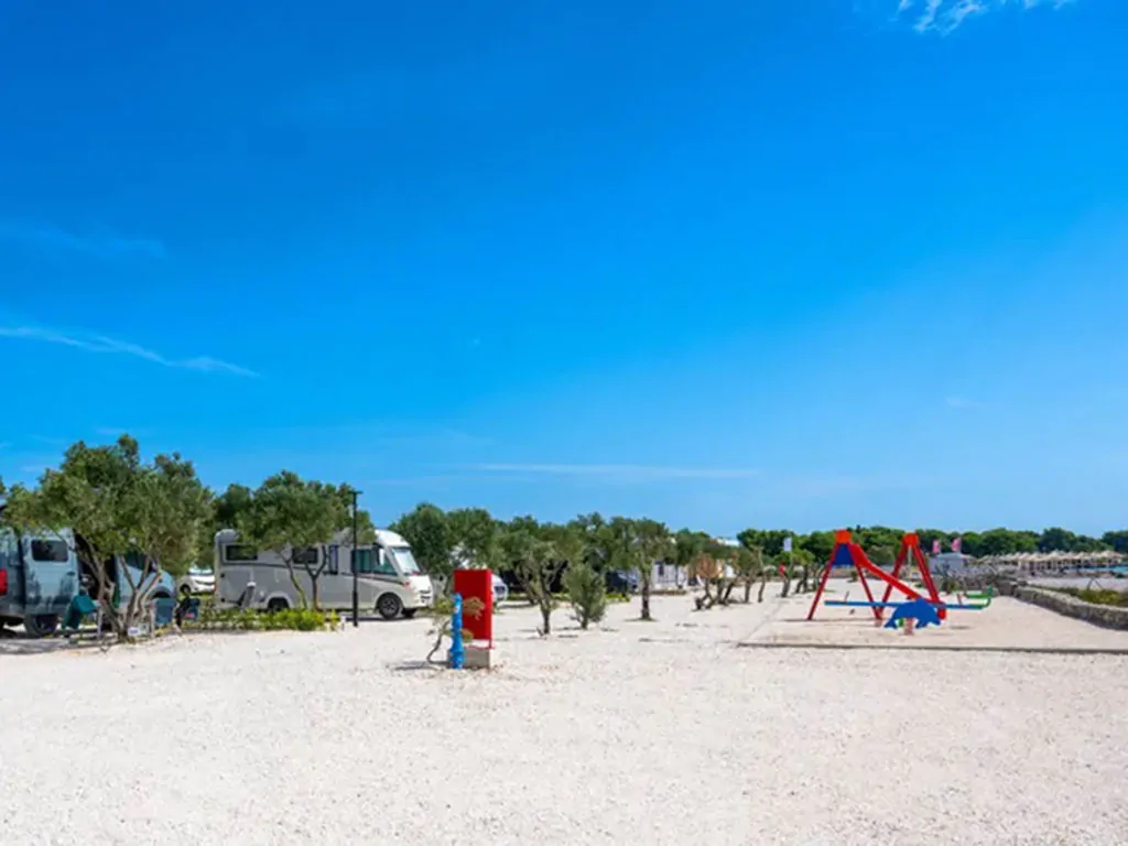 camping-resort-sibenik-playground-2