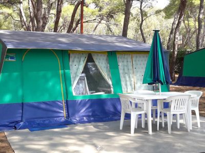 camping-village-punta-navaccia-glamping-tent-equipped-tents-exterior