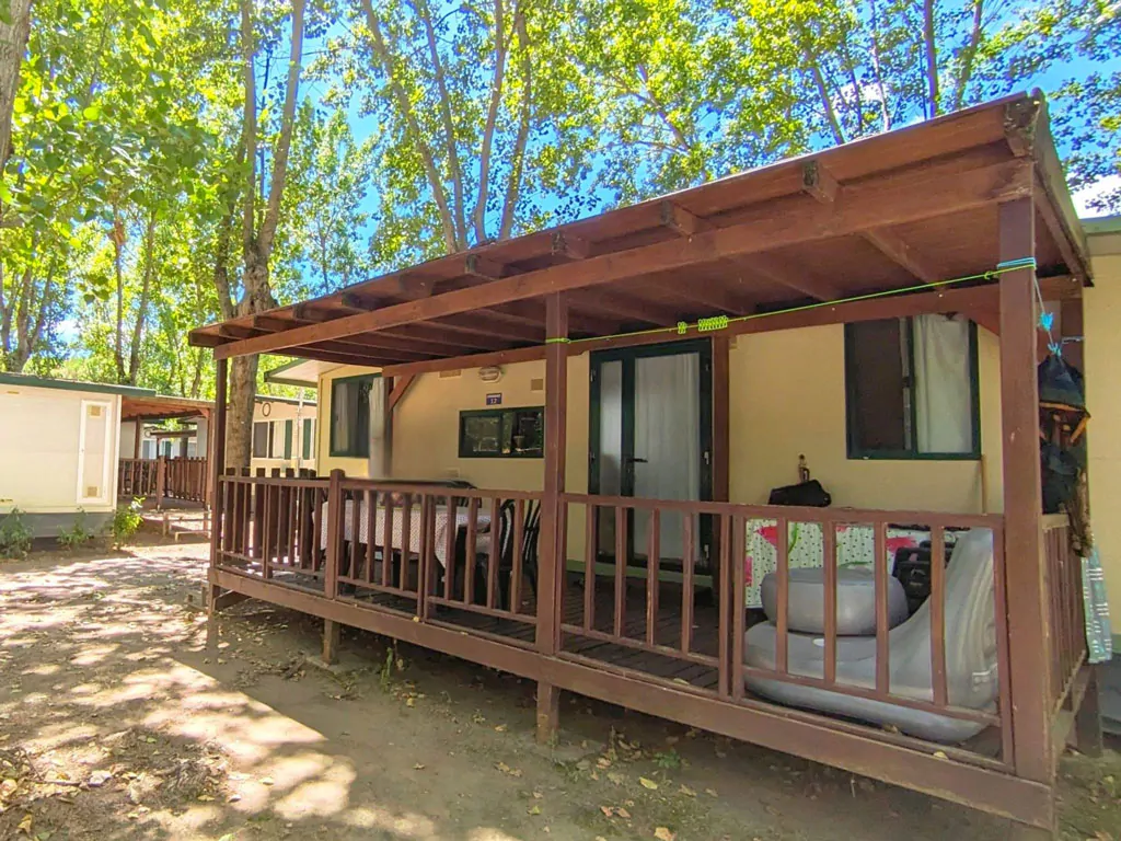 camping-village-punta-navaccia-mobile-home-exterior-mobile-home-view