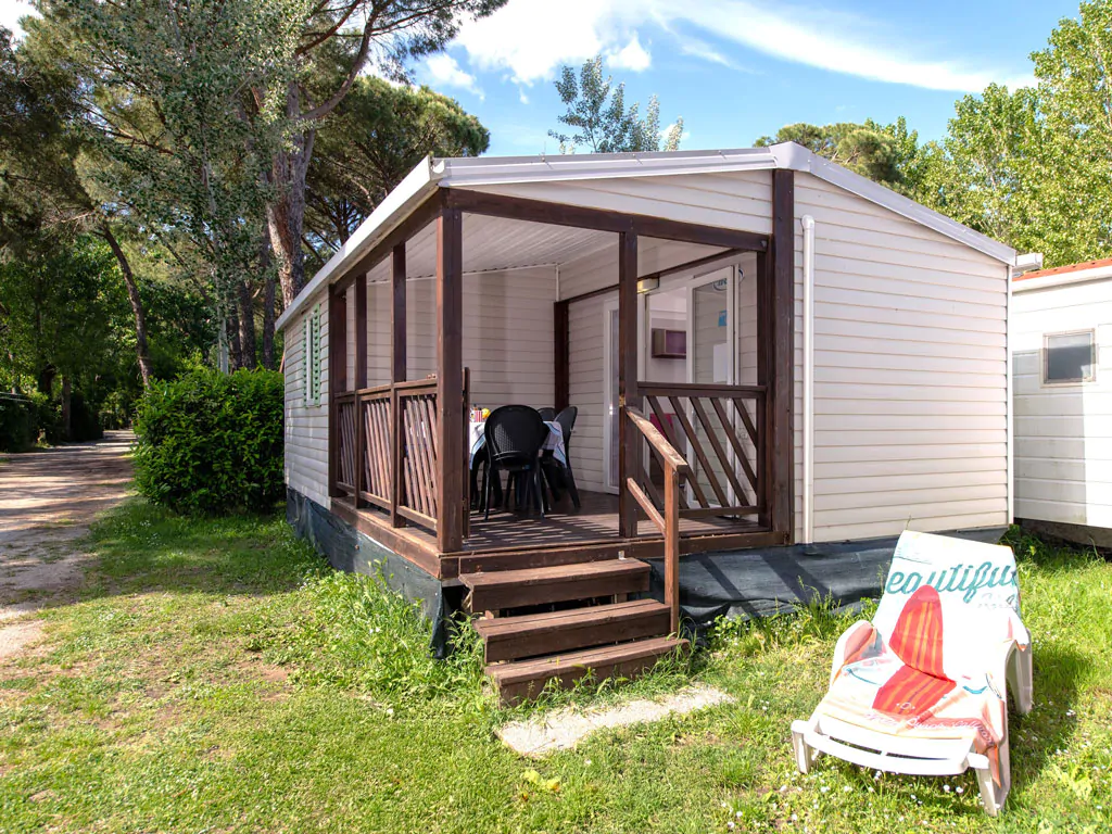 camping-village-punta-navaccia-mobile-home-superior-deluxe-exterior-terrace-view