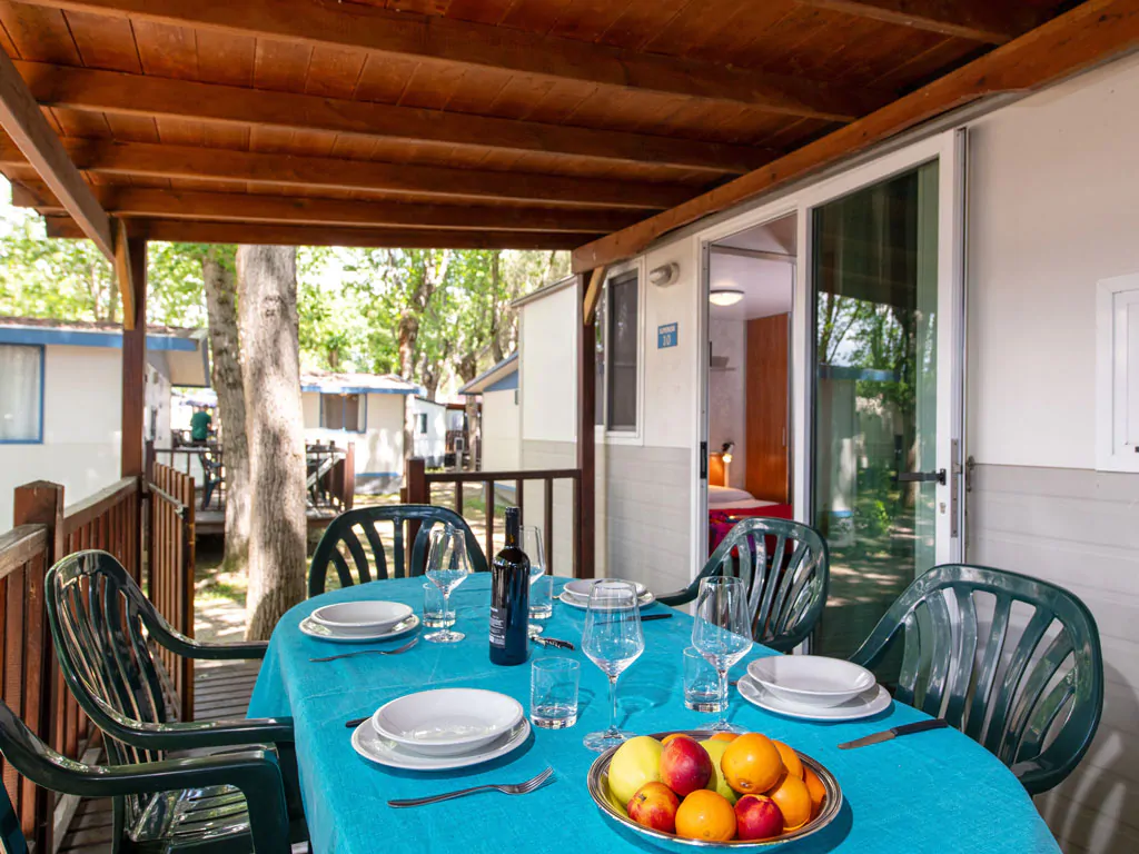 camping-village-punta-navaccia-mobile-home-superior-exterior-terrace