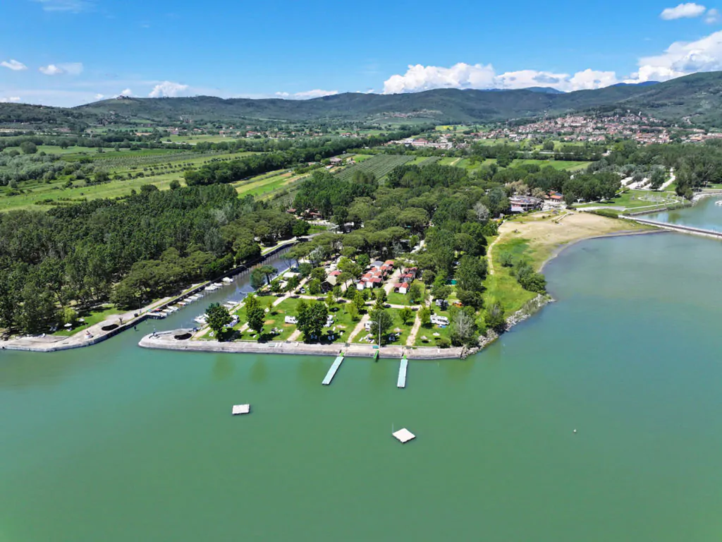 camping-village-punta-novaccia-campsite-lake-aur-view