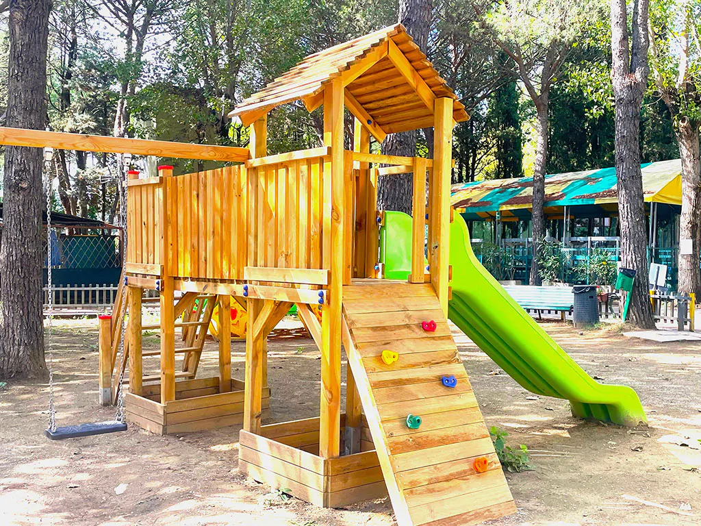 camping-village-punta-novaccia-playground-children-2
