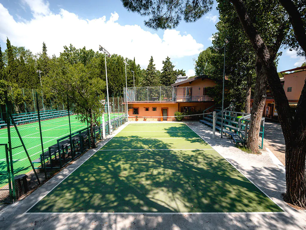 camping-village-punta-novaccia-tennis-court-2