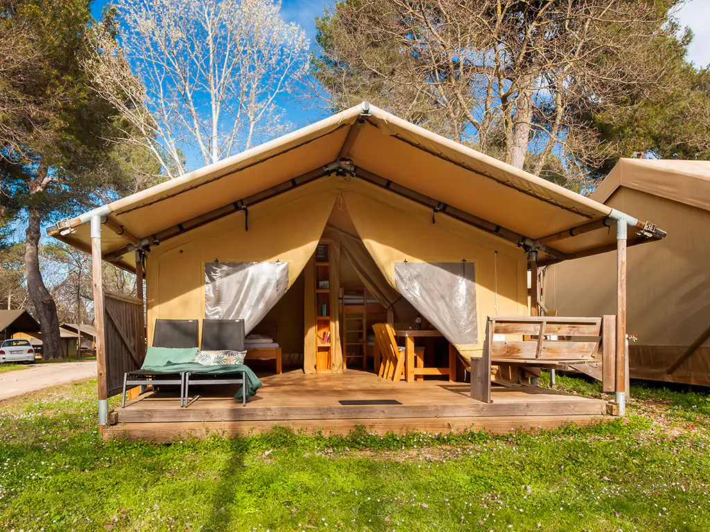campsite-bivillage-standard-two-bed-tent-exterier-tent