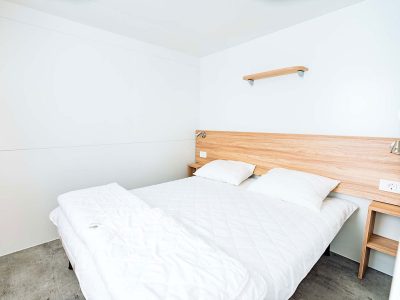 campsite-lanterna-mobile-home-interier-bedroom-double-bed